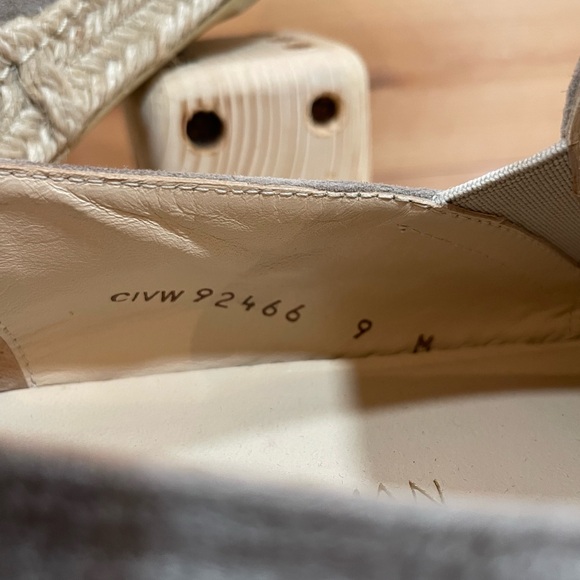 Stuart Weitzman Nugal Slip On Espadrilles in Taupe-Grey Suede Size 9 - Picture 2 of 10